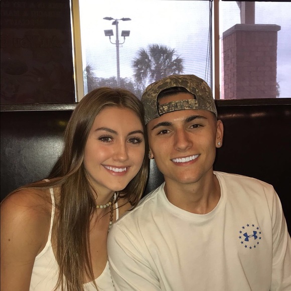 Meet your Posher, Shelby - Picture 1 of 1